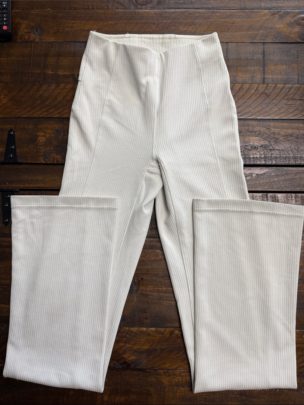 Lululemon Ribbed Legging — Light Neutral Cream